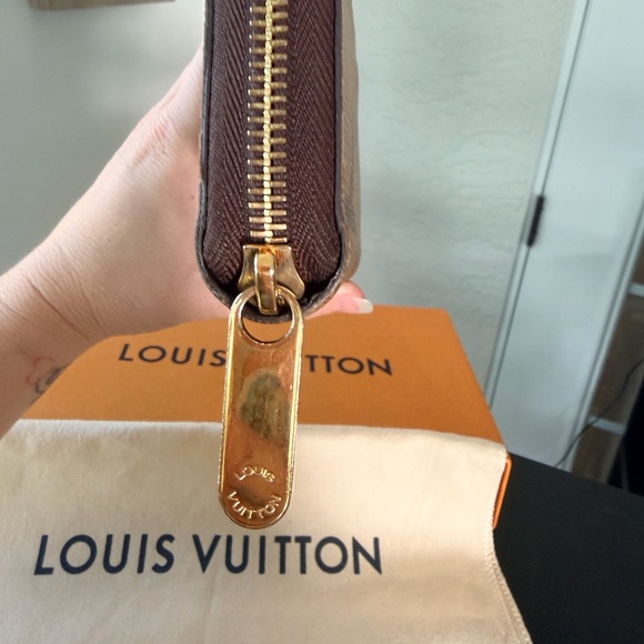 Louis Vuitton Giant Reverse Brown Monogram Zip Wallet Zippy - Picture 9 of 13